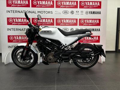 Husqvarna Vitpilen 401 (2024 - 26) usata