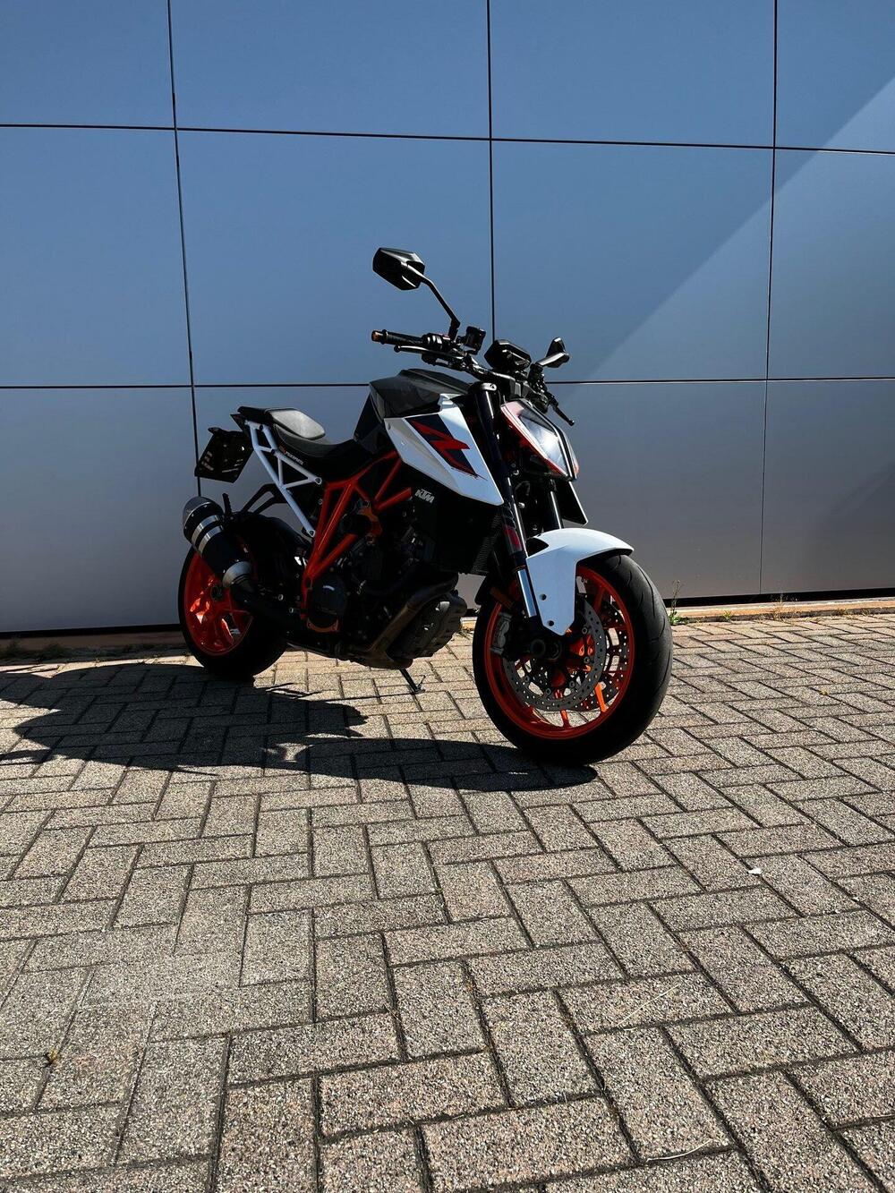 KTM 1290 Super Duke R (2019) (5)