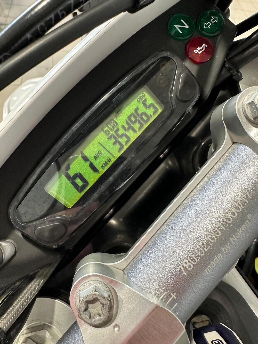 Husqvarna 701 Supermoto (2017 - 19) (7)