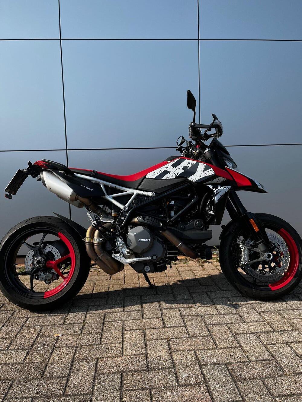 Ducati Hypermotard 950 RVE (2022 - 25) (2)