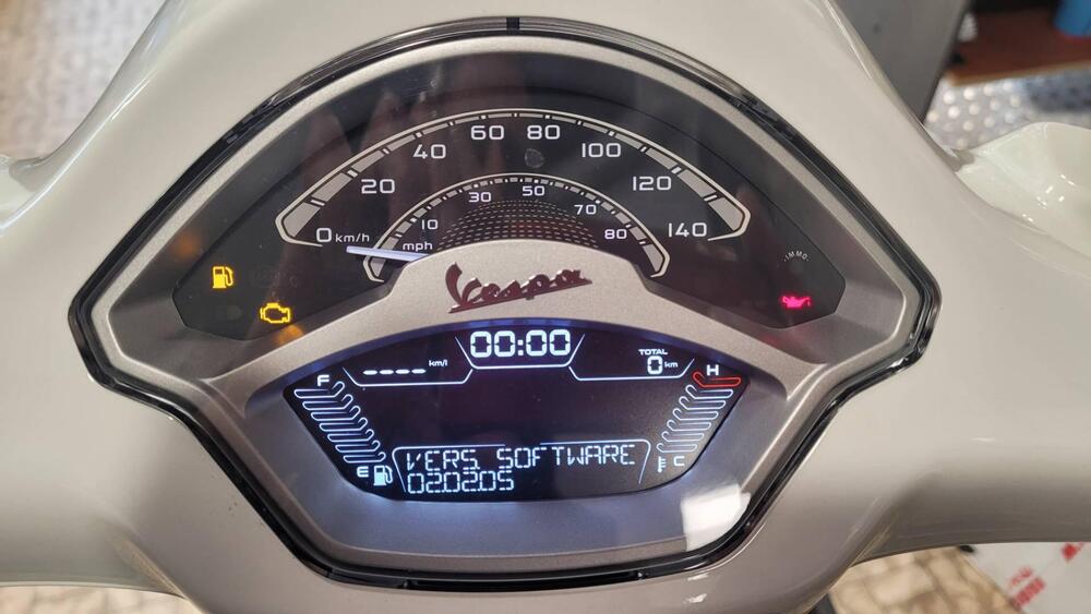 Vespa Primavera 125 (2024 - 25) (5)