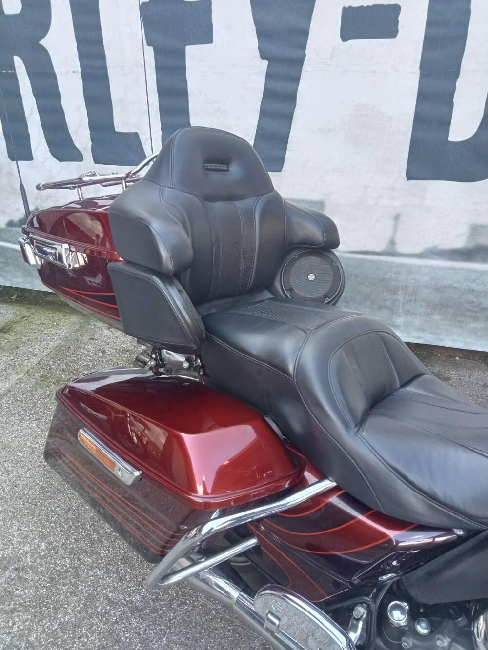 Harley-Davidson 1800 Road Glide Ultra (2014 - 16) - FLTRUSE (3)