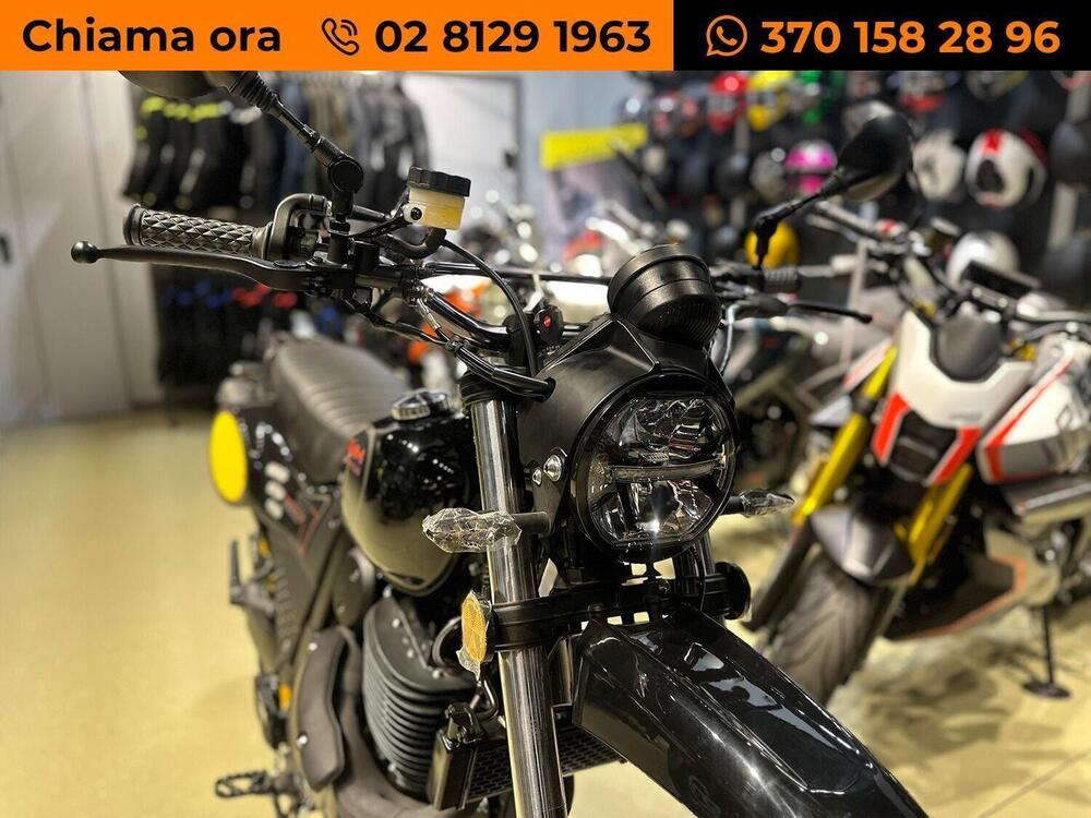 Swm Silver Vase 650 (2025 - 26) (3)