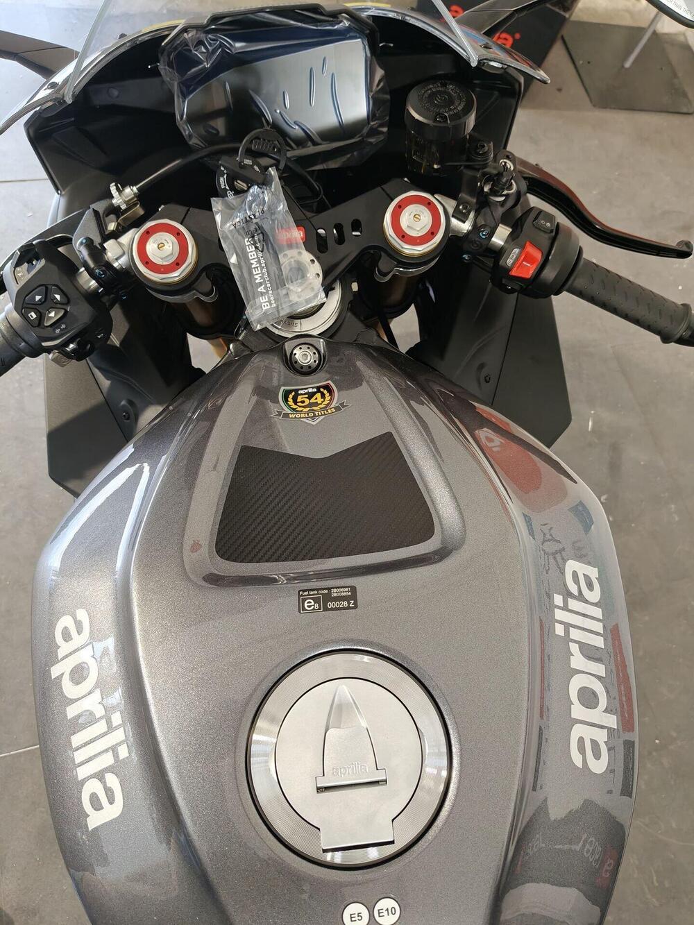 Aprilia RSV4 1100 (2025 - 26) (3)