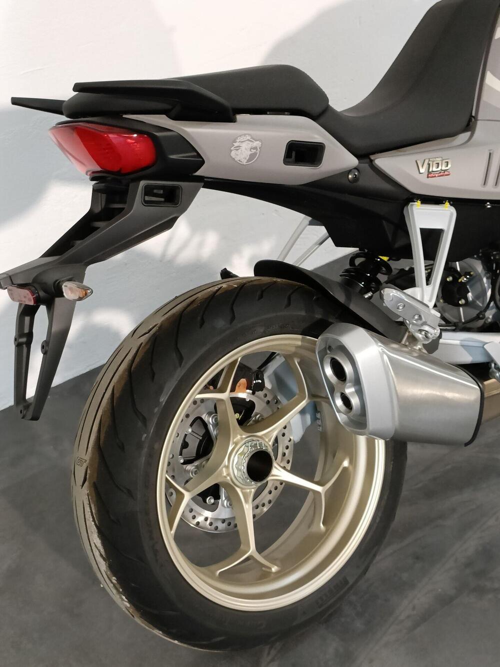 Moto Guzzi V100 Mandello Aviazione Navale (2023 - 24) (9)