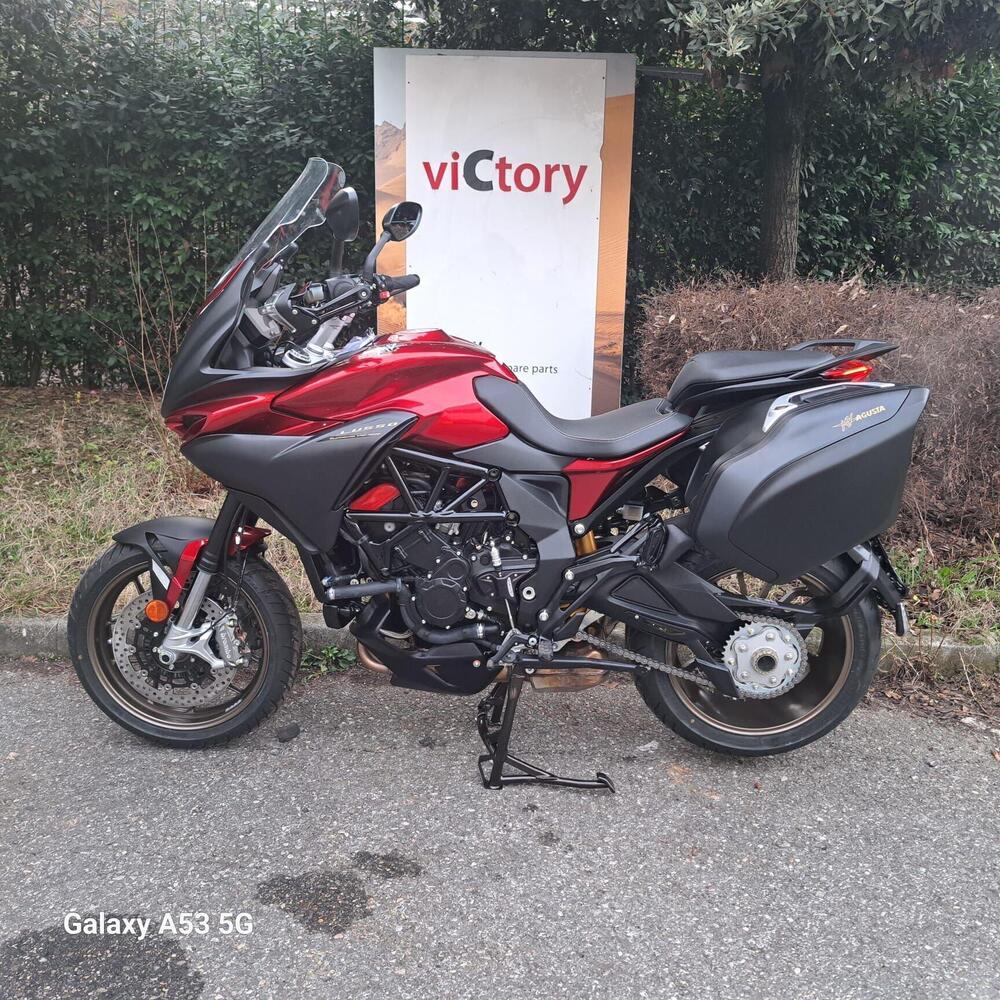 MV Agusta Turismo Veloce 800 Lusso SCS (2021 - 26) (2)