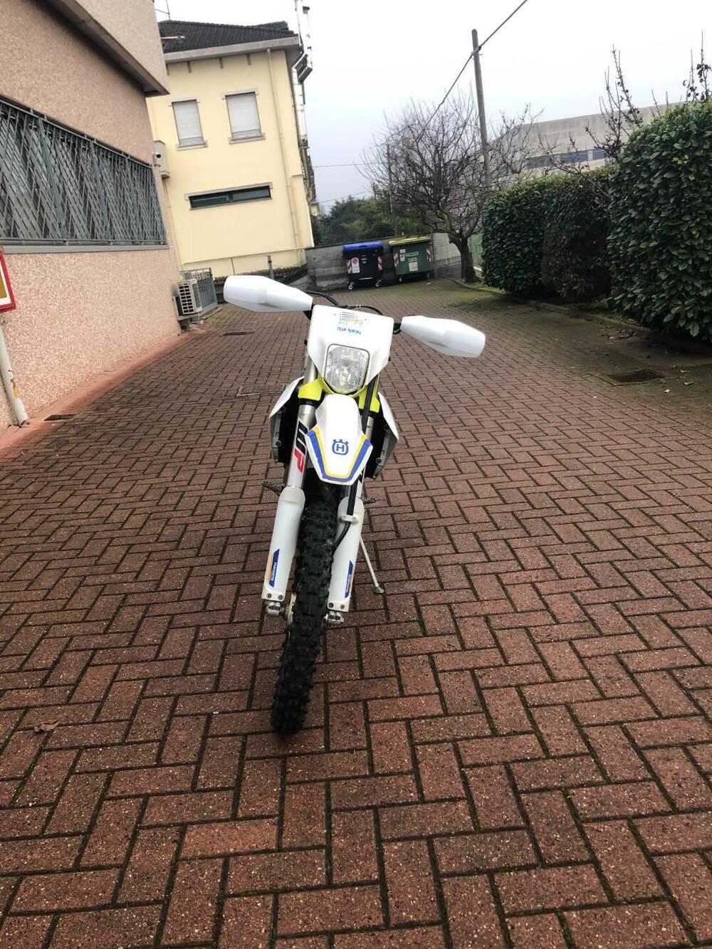 Husqvarna FE 250 (2021) (2)