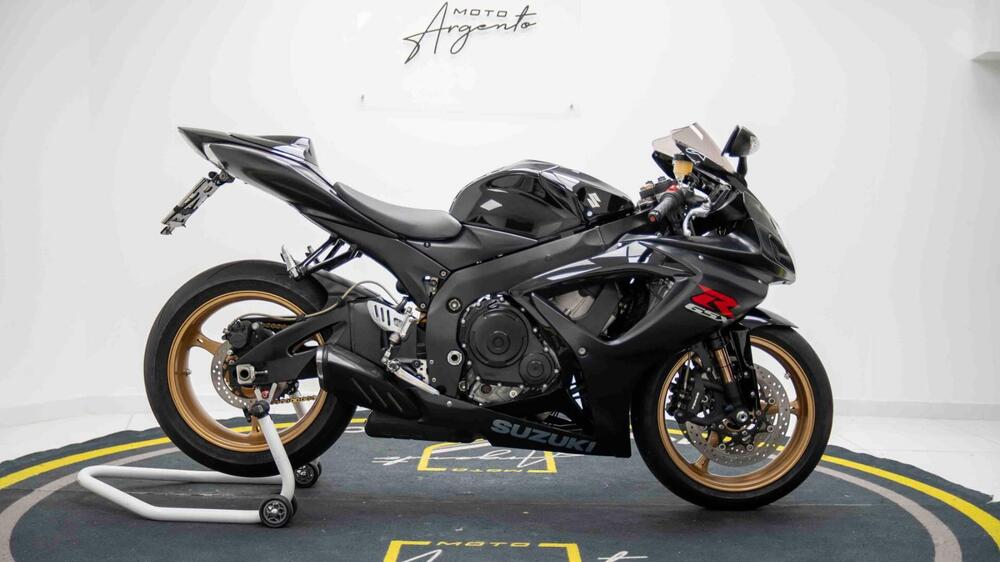 Suzuki GSX R 750 (2006 - 07) (2)