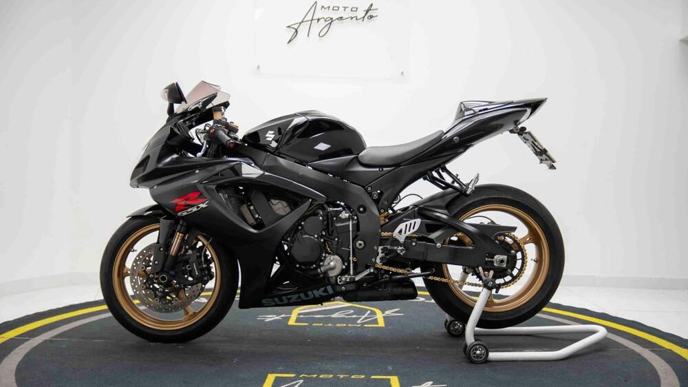 Suzuki GSX R 750 (2006 - 07) (6)