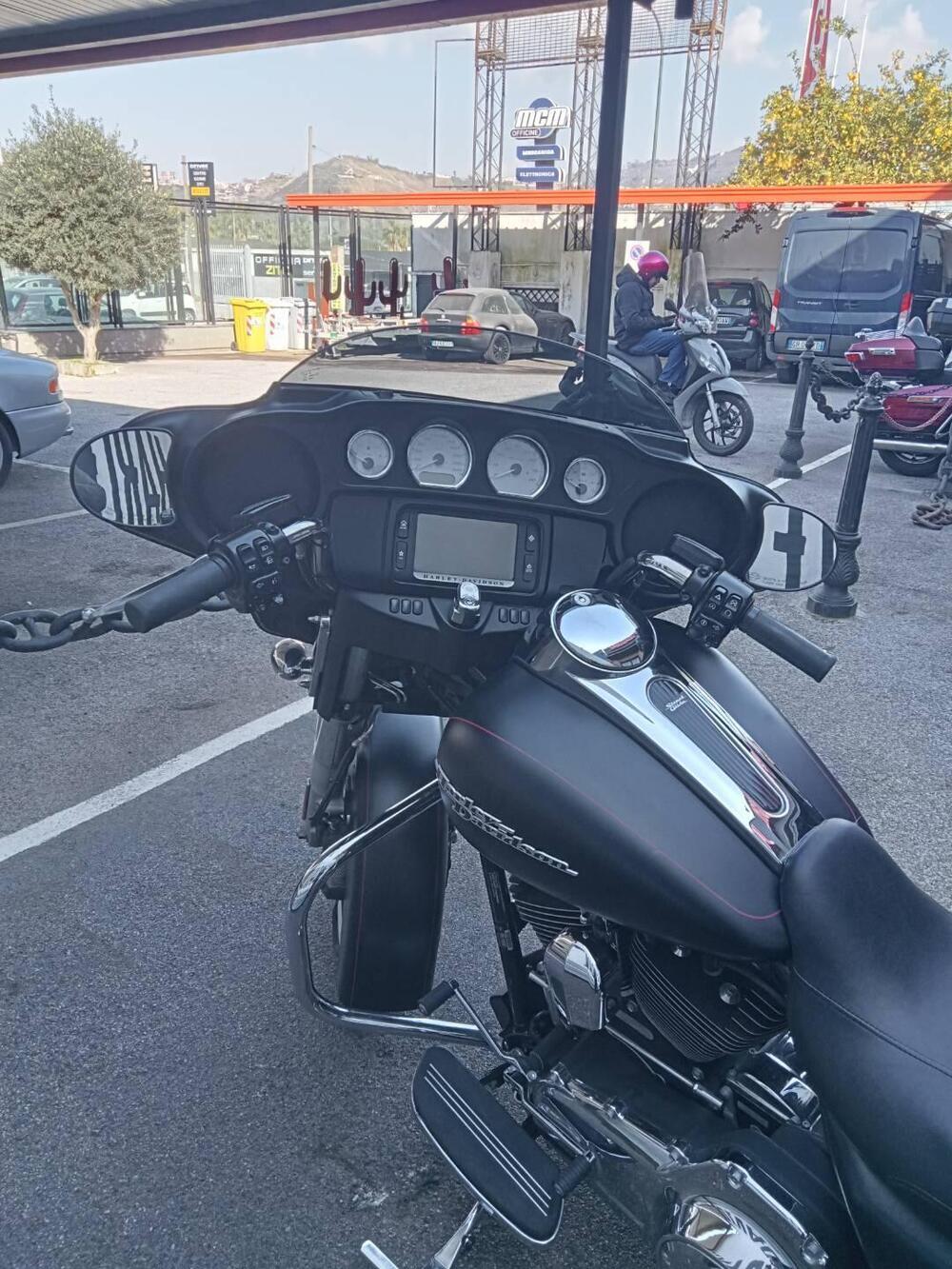 Harley-Davidson 1690 Street Glide Special (2014 - 16) - FLHX (4)