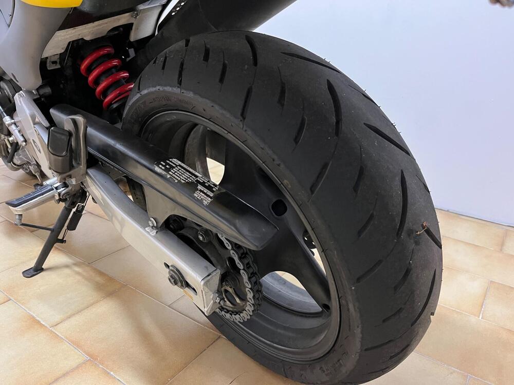 Honda Hornet 600 (2000 - 02) (7)