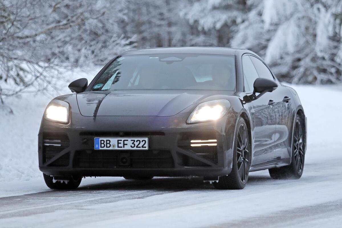 Porsche Panamera verso l’Euro 7: avvistato il facelift della terza generazione