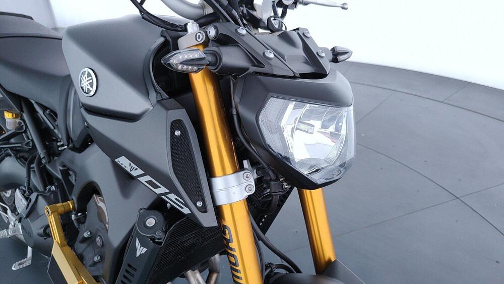 Yamaha MT-09 ABS (2016) (10)