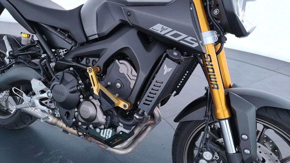 Yamaha MT-09 ABS (2016) (12)