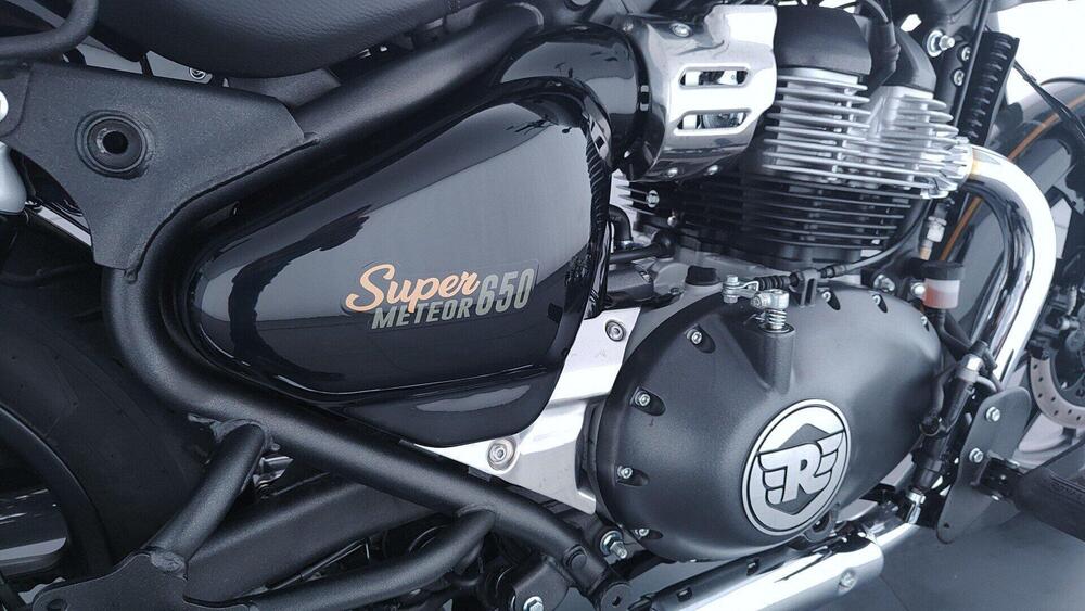 Royal Enfield Super Meteor 650 (2023 - 26) (11)