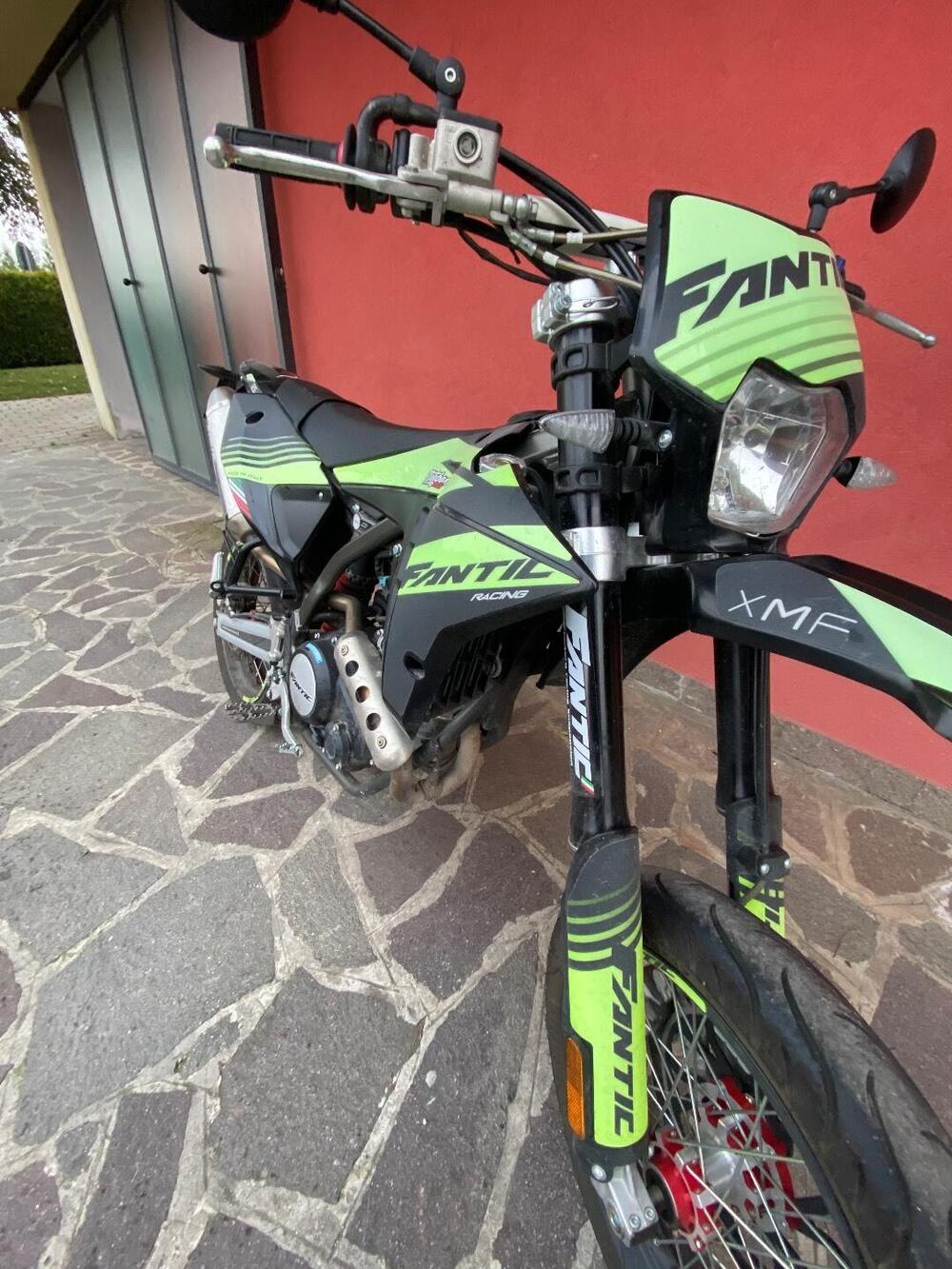 Fantic Motor XMF 125 Motard Performance 4T (2023 - 24) (5)