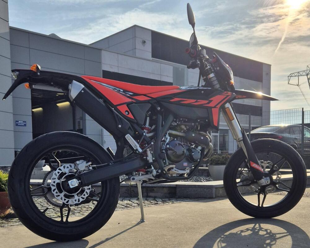 Betamotor RR 125 4T Motard T (2025 - 26) (2)