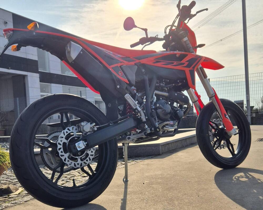 Betamotor RR 125 4T Motard T (2025 - 26) (2)