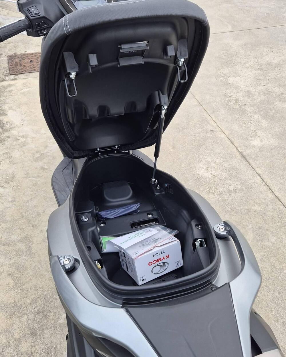 Kymco Agility 300i (2021 - 25) (6)