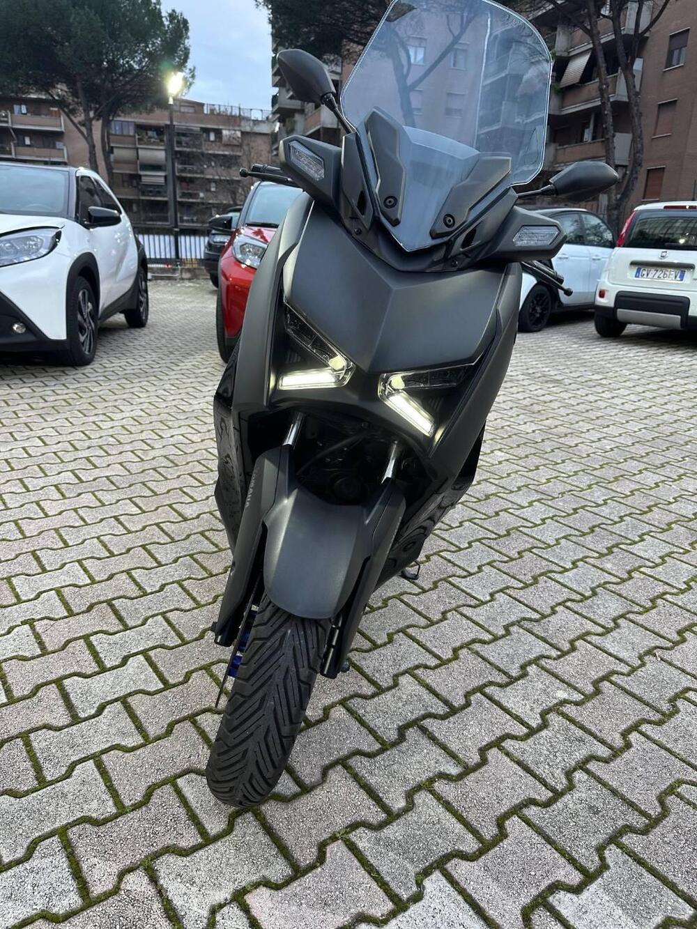 Yamaha X-Max 300 (2021 - 24) (2)