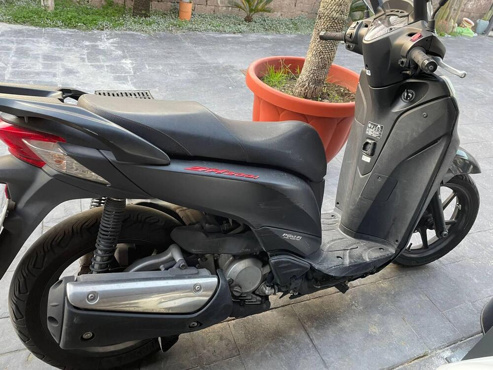 Honda SH 300 i (2011 - 14) (2)