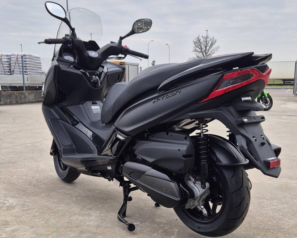 Kymco X-Town 300i (2025 - 26) (3)