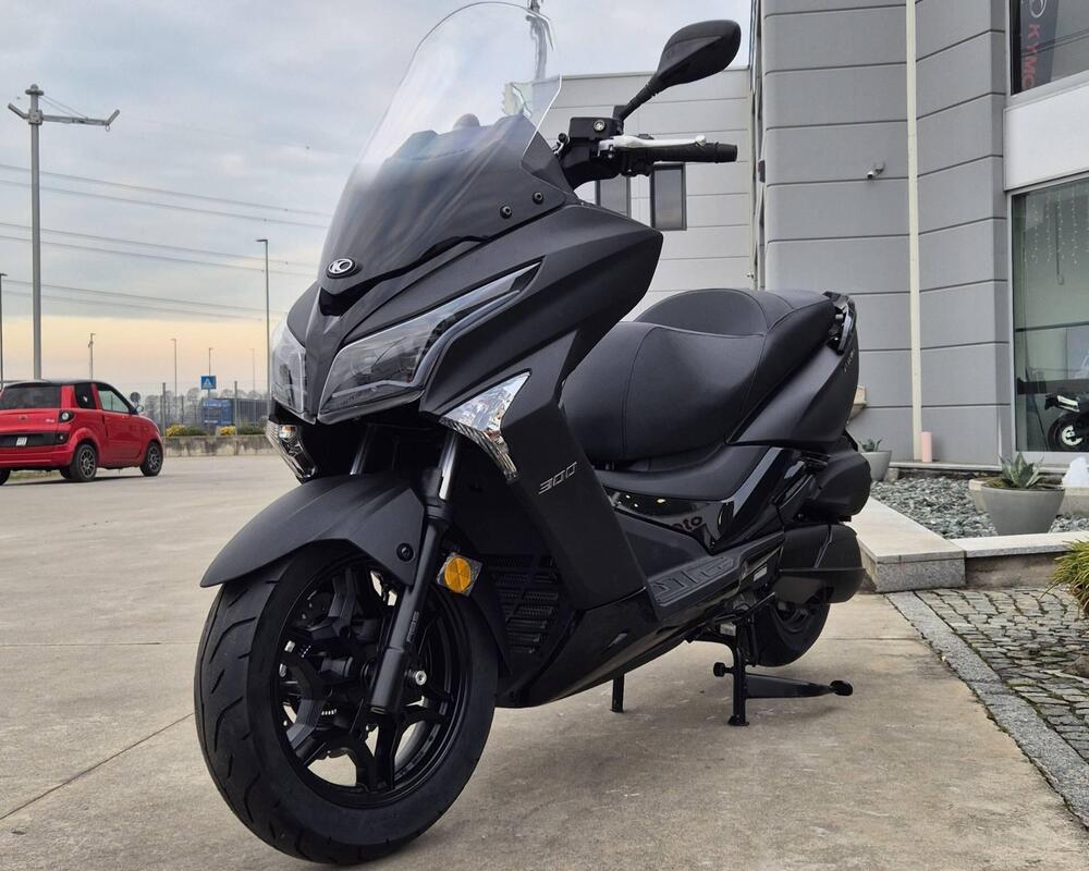 Kymco X-Town 300i (2025 - 26) (4)