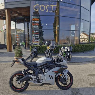 CFMOTO 675SR-R (2025 - 26) nuova