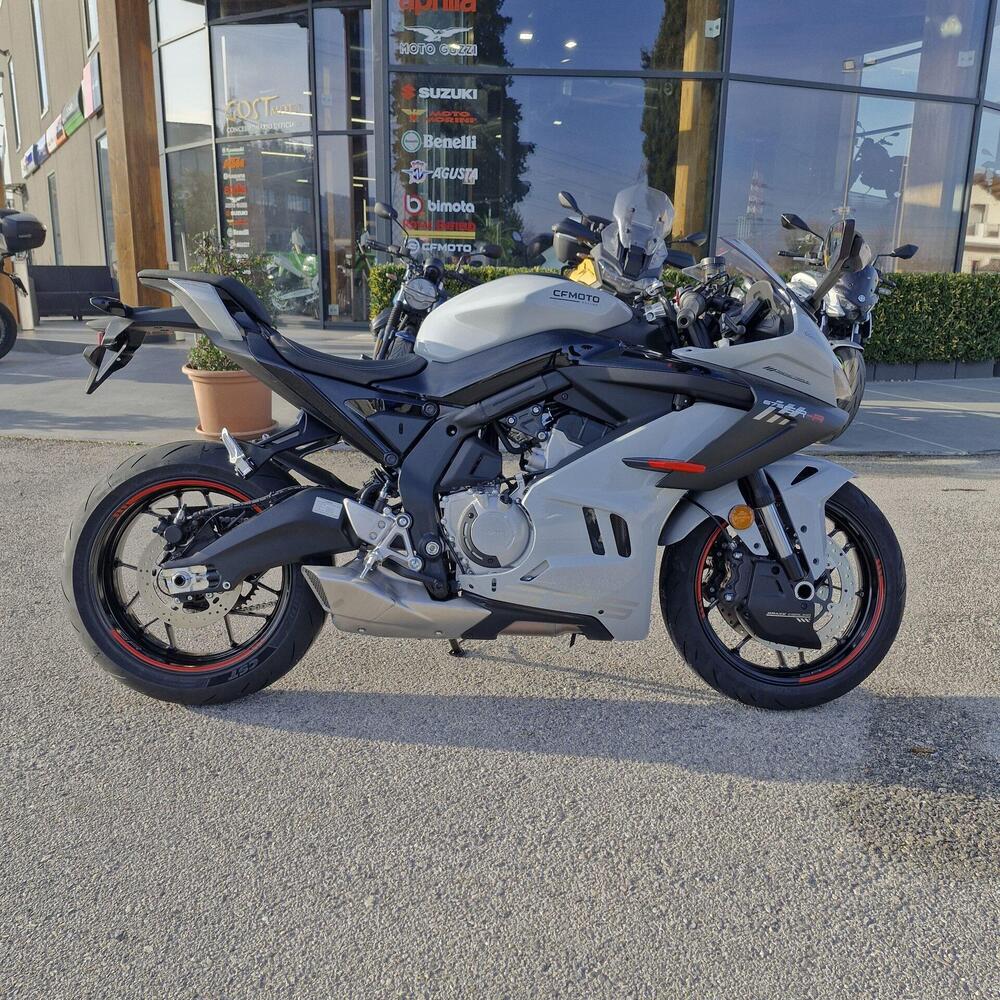 CFMOTO 675SR-R (2025 - 26) (2)
