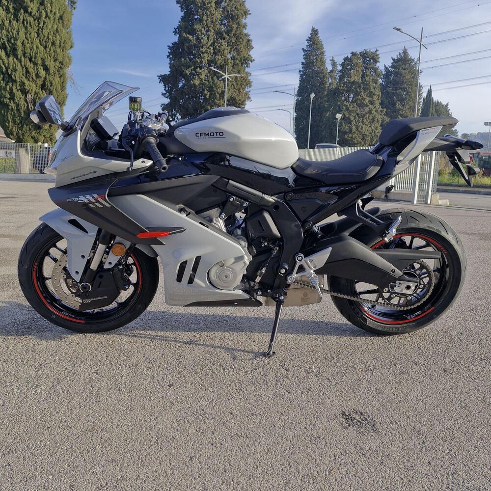 CFMOTO 675SR-R (2025 - 26) (4)