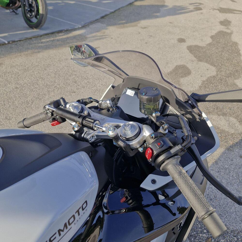 CFMOTO 675SR-R (2025 - 26) (10)