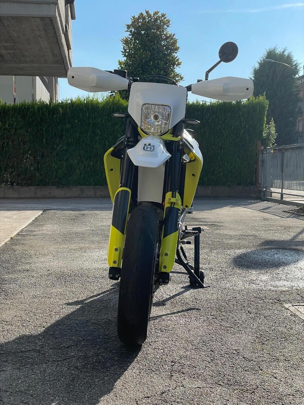 Husqvarna 701 Supermoto (2020) (5)