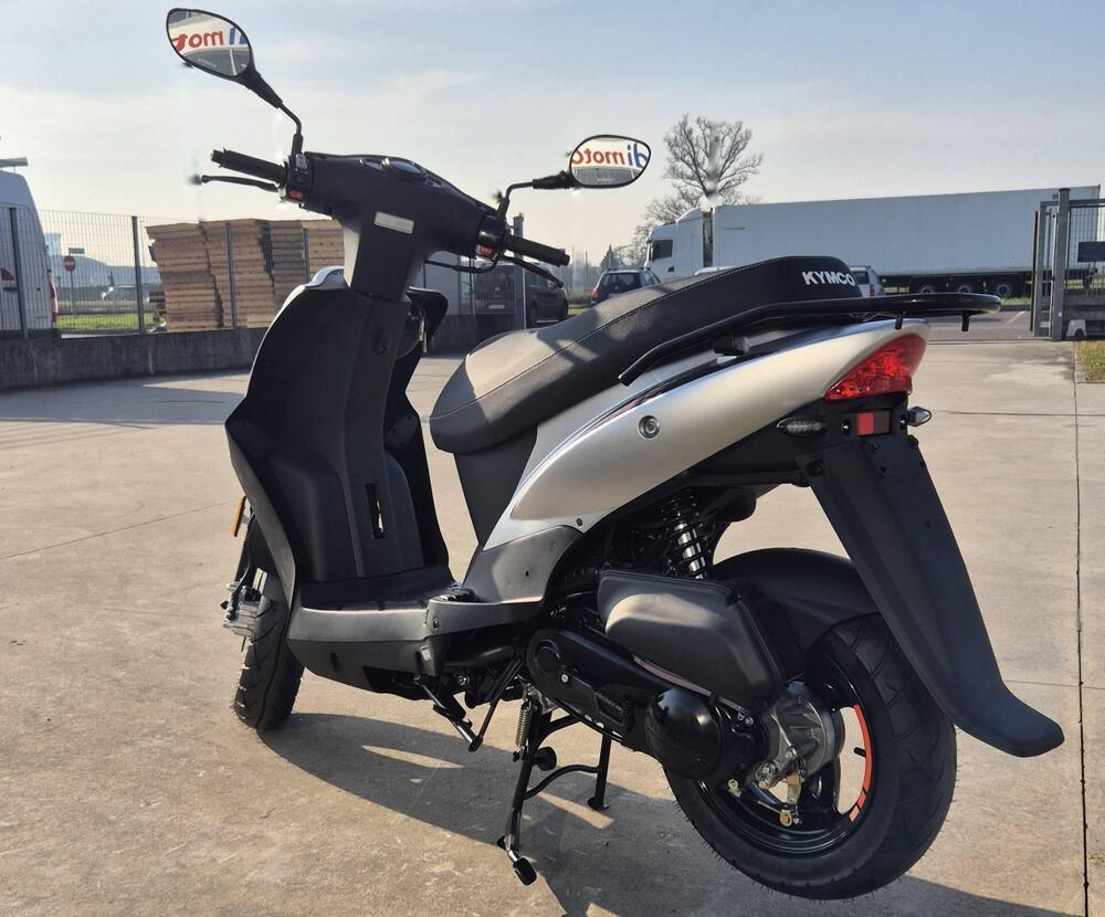 Kymco Agility 50 R12 (2021 - 25) (3)