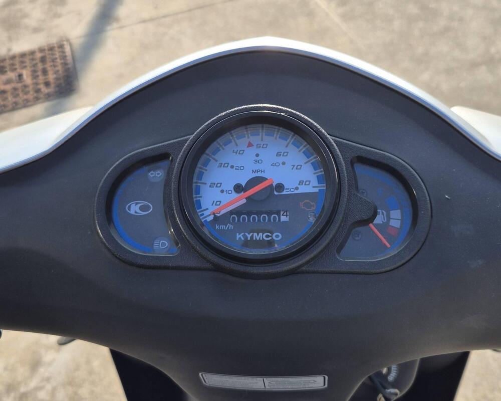 Kymco Agility 50 R12 (2021 - 25) (5)