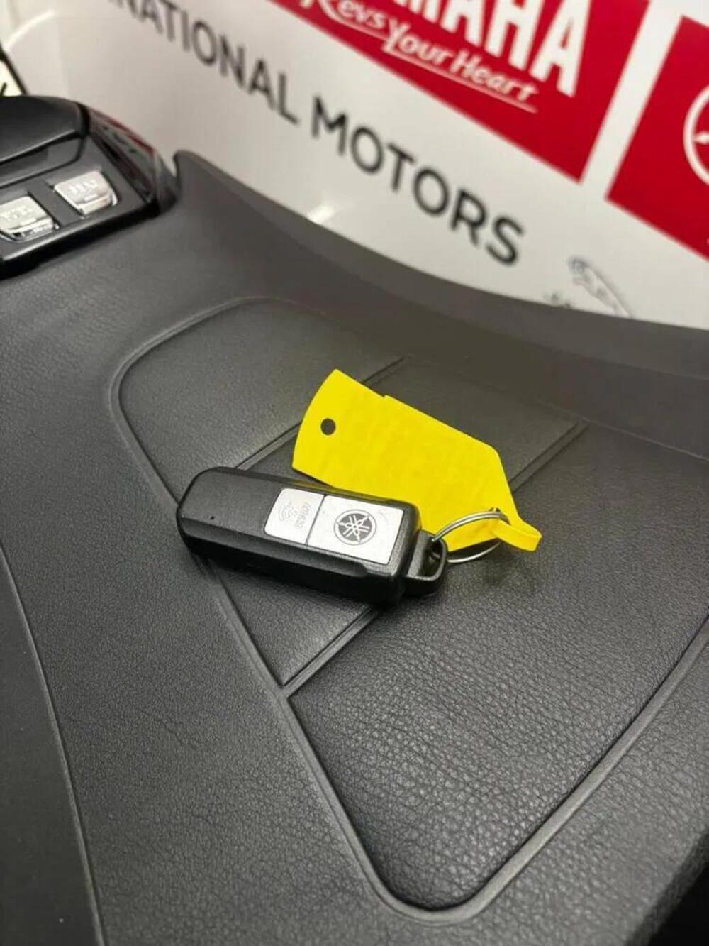 Yamaha T-Max 530 DX (2017 - 19) (12)