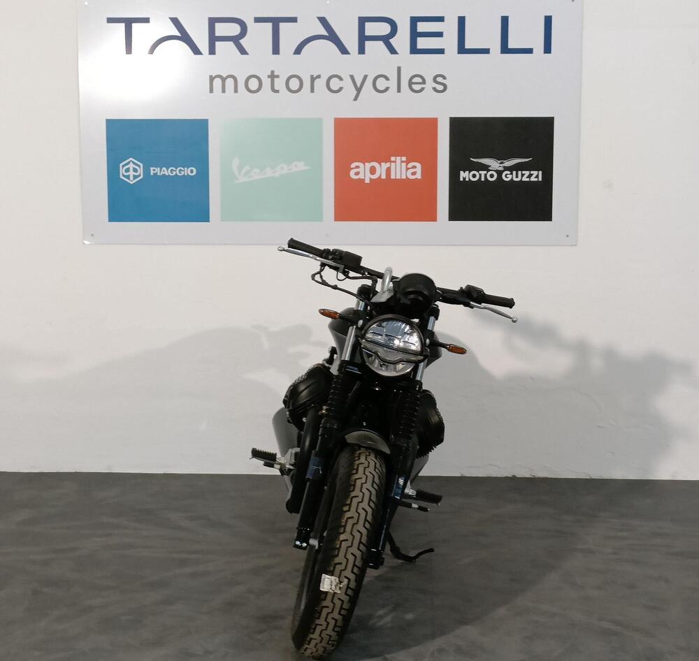 Moto Guzzi V9 Bobber Special Edition (2023 - 25) (4)