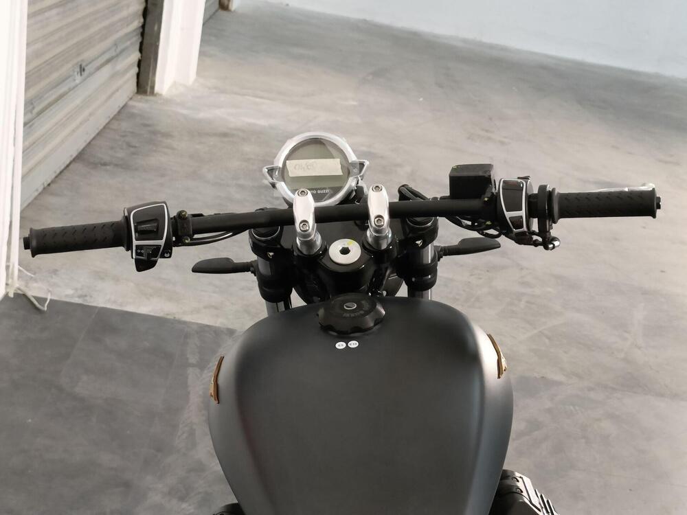 Moto Guzzi V9 Bobber Special Edition (2023 - 25) (11)