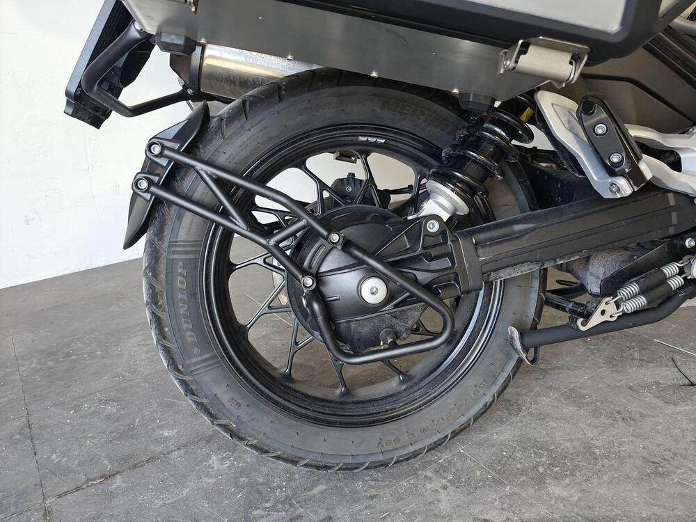 Moto Guzzi V85 Strada (2024 - 26) (4)