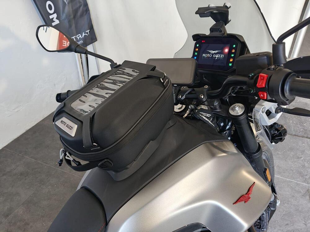 Moto Guzzi V85 Strada (2024 - 26) (6)