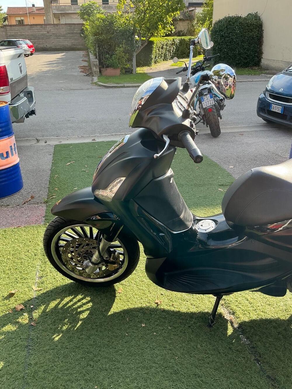 Piaggio Beverly 300 i.e. Police ABS-ASR (2017 - 20) (11)