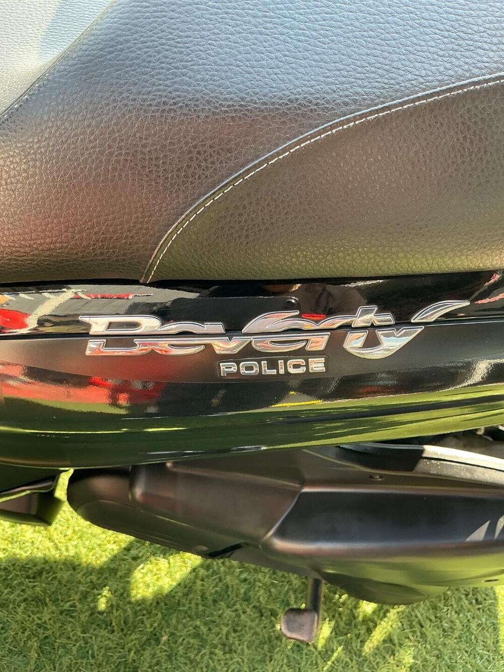 Piaggio Beverly 300 i.e. Police ABS-ASR (2017 - 20) (13)