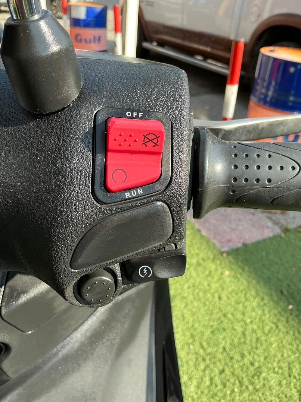 Piaggio Beverly 300 i.e. Police ABS-ASR (2017 - 20) (15)