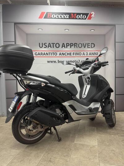 Piaggio Mp3 300 LT Yourban Sport (2017 - 19) usata