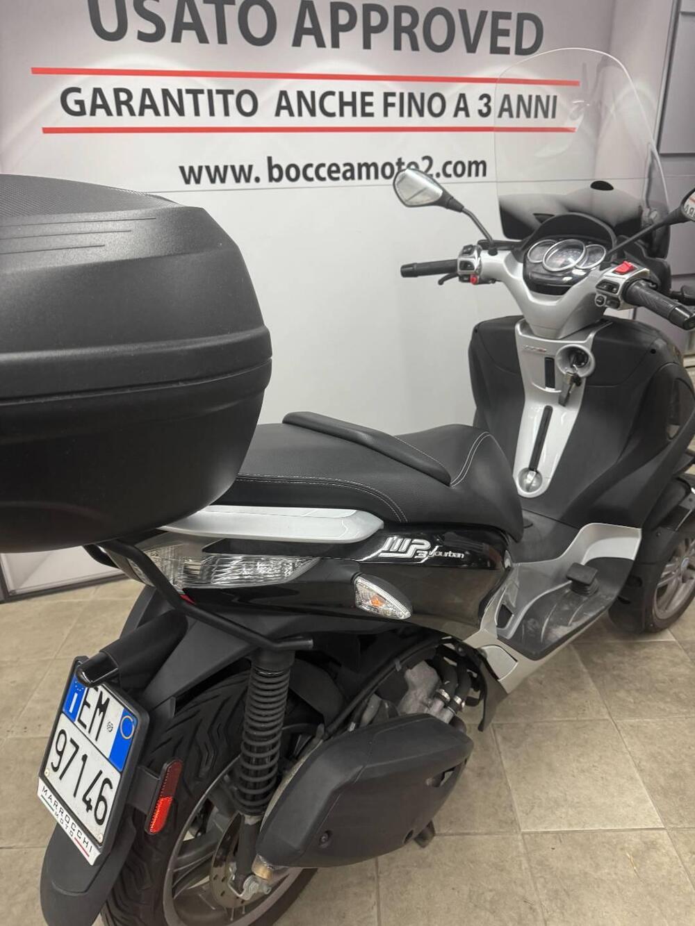 Piaggio Mp3 300 LT Yourban Sport (2017 - 19) (2)