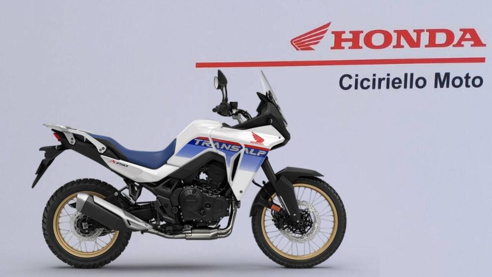 Honda Transalp XL750 (2025)
