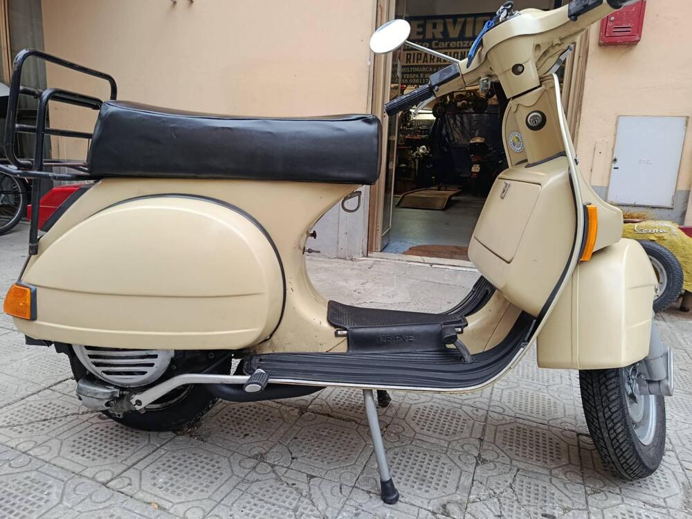 Piaggio Vespa PX150E 1981 (2)