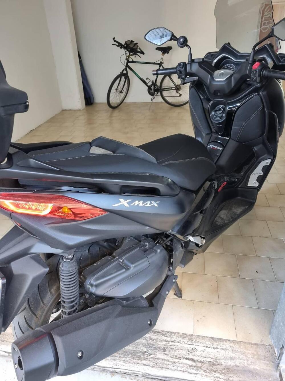 Yamaha X-Max 400 Iron Max (2019 - 20)