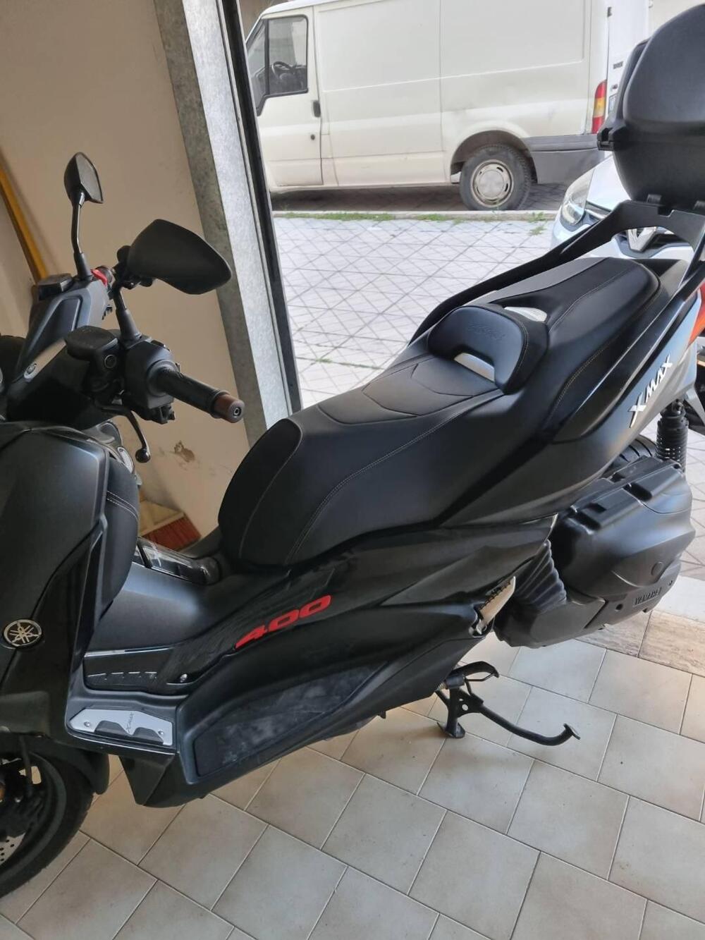 Yamaha X-Max 400 Iron Max (2019 - 20) (2)