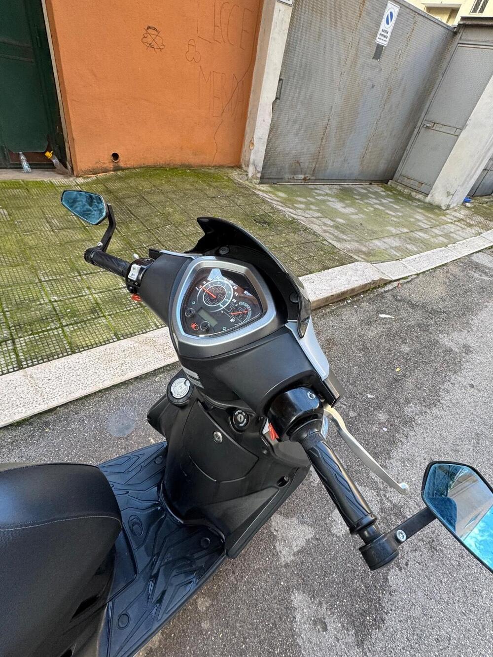 Kymco Agility 50 R16 + (2021 - 26) (3)