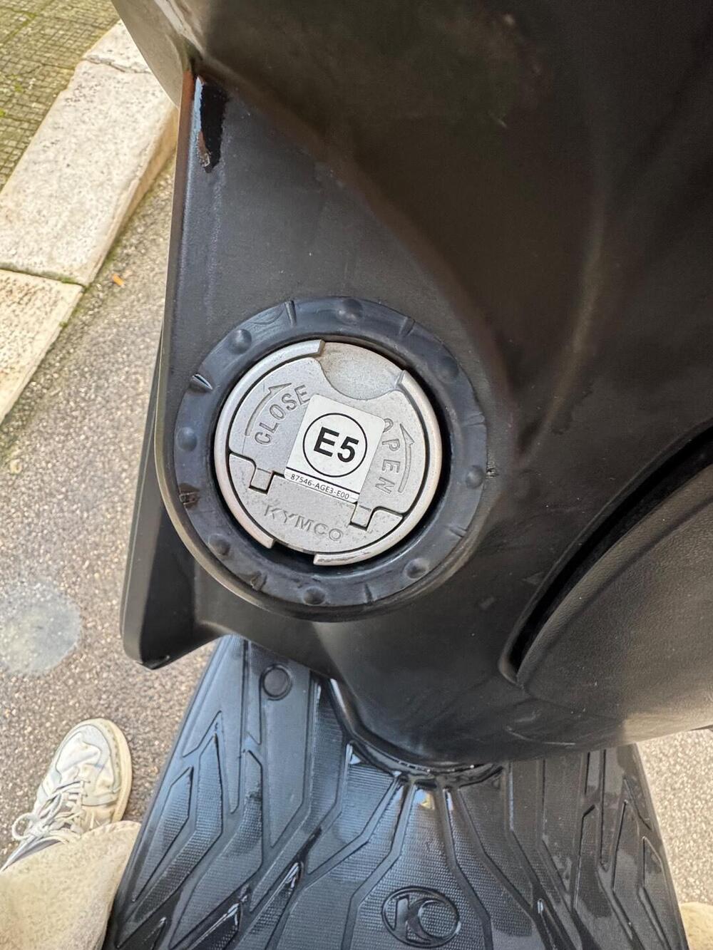 Kymco Agility 50 R16 + (2021 - 26) (10)